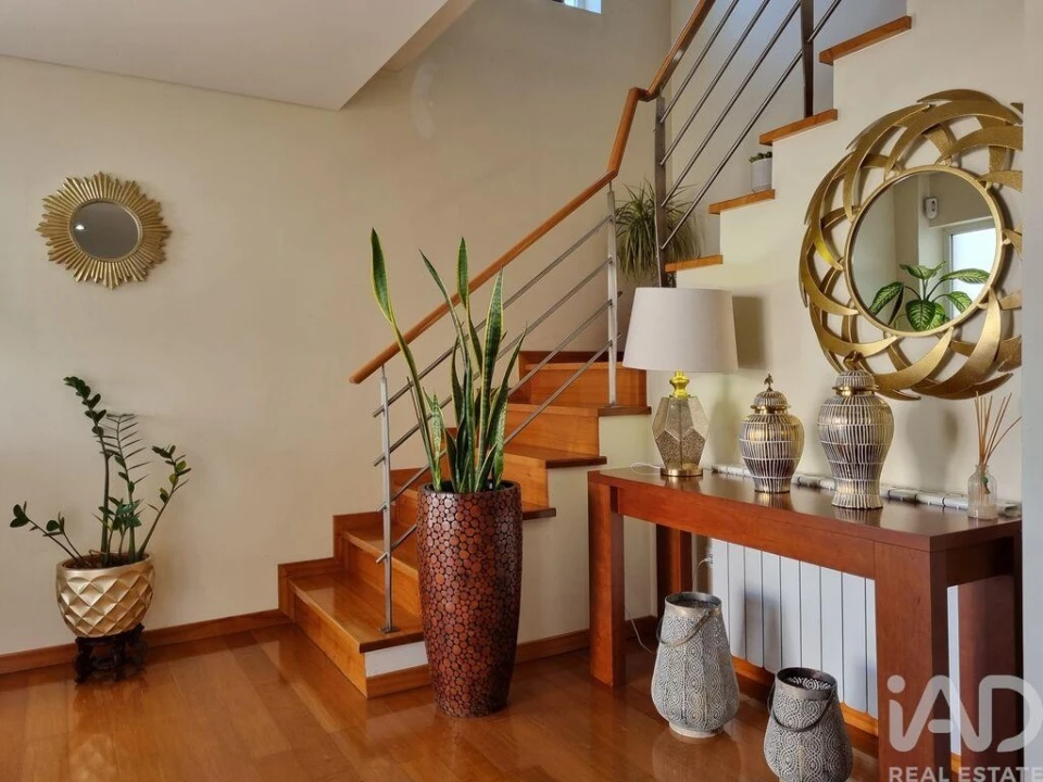 Moradia T4 para Venda em Poiares (Santo Andre) Foto 9