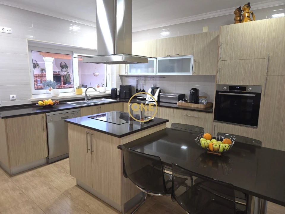 Moradia T4 para Venda em Salvaterra de Magos e Foros de Salvaterra Foto 4