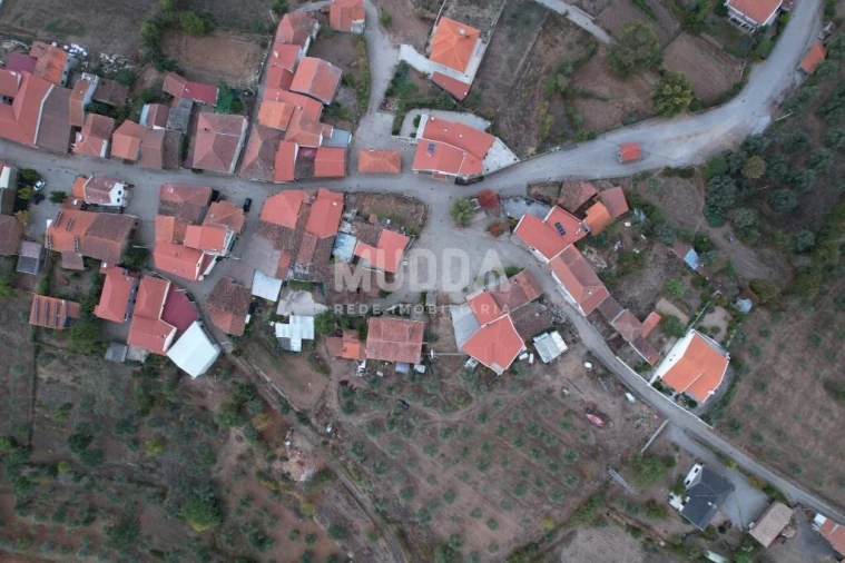 Moradia T1 para Venda em Podence e Santa Combinha Foto 13