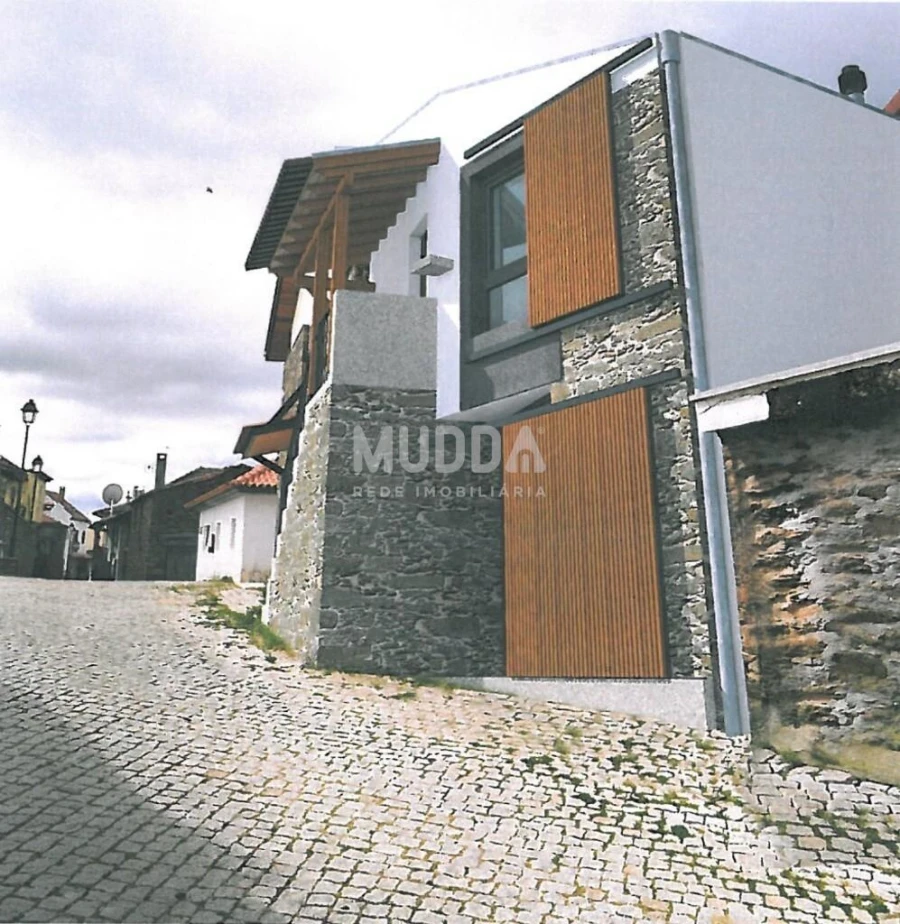 Moradia T1 para Venda em Podence e Santa Combinha Foto 4