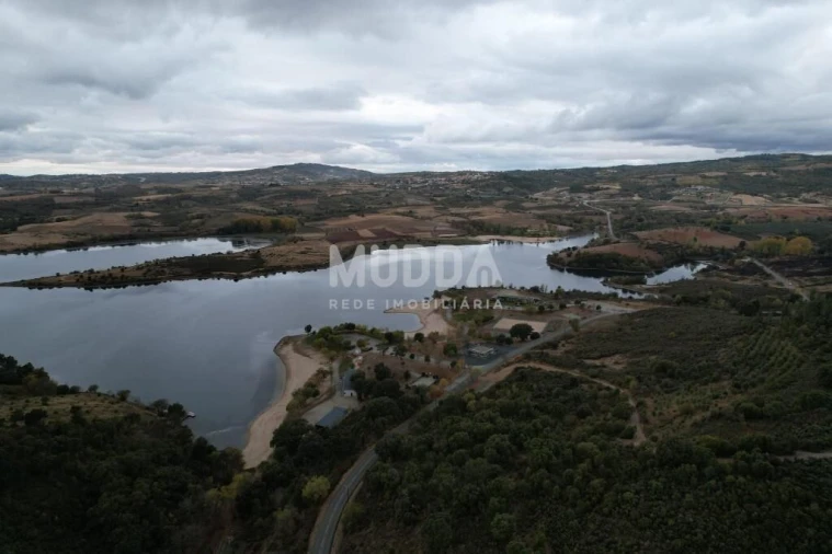 Moradia T1 para Venda em Podence e Santa Combinha Foto 8