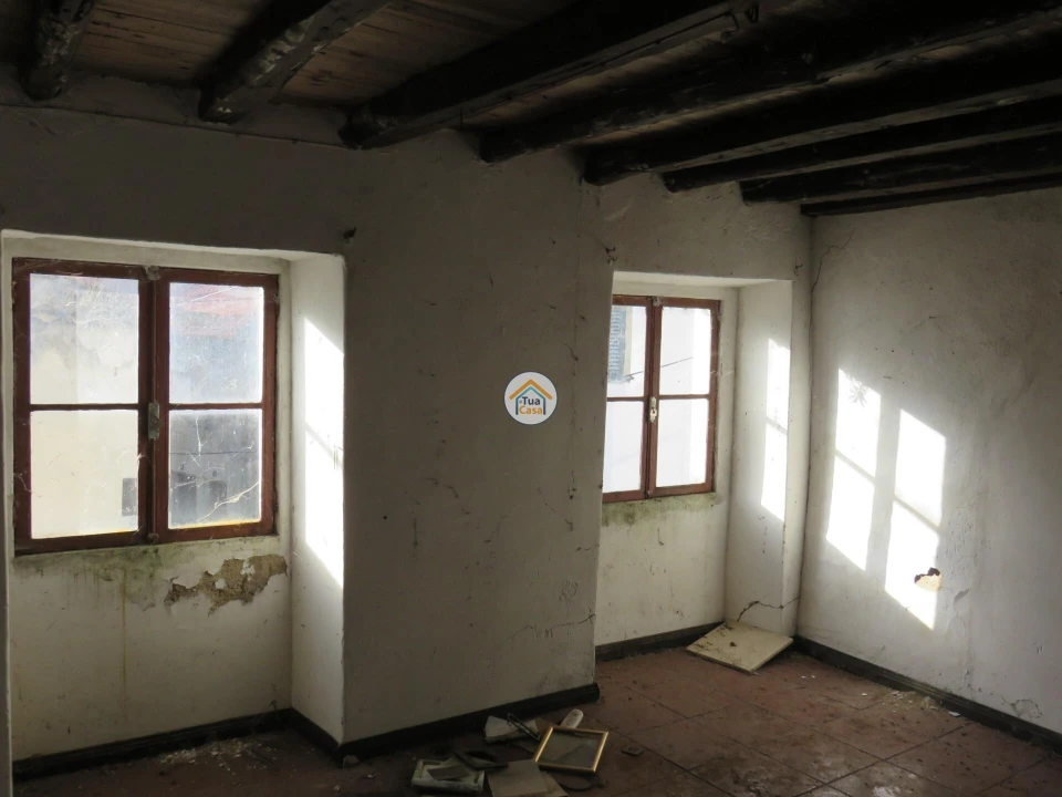 Moradia T1 para Venda em Três Povos Foto 23