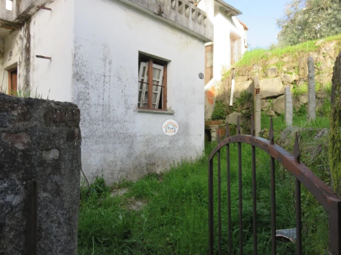 Moradia T1 para Venda em Três Povos Foto 11