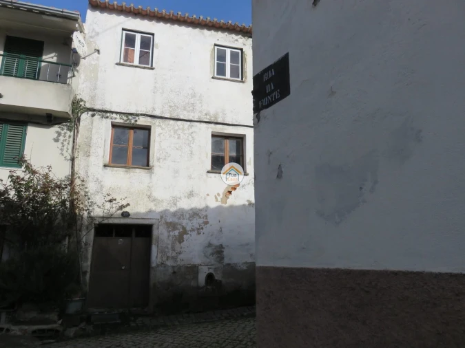 Moradia T1 para Venda em Três Povos Foto 6