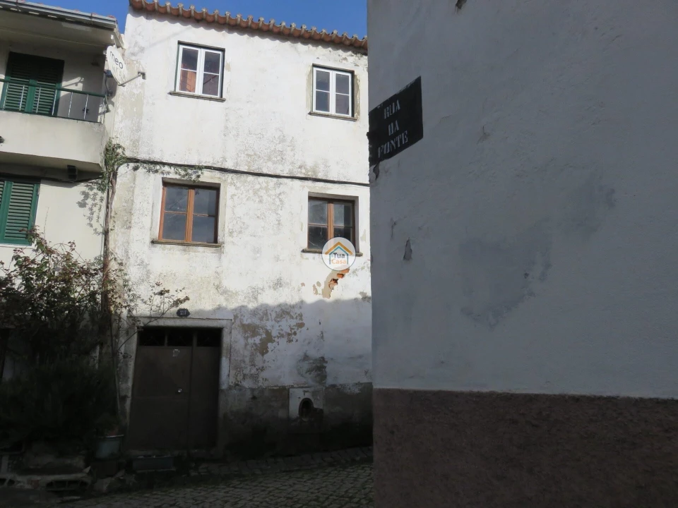 Moradia T1 para Venda em Três Povos Foto 6