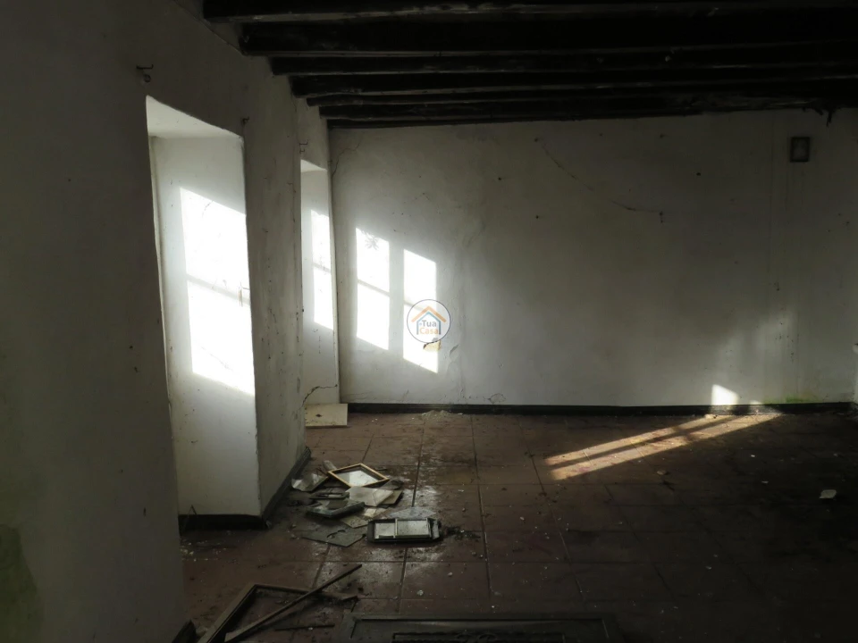 Moradia T1 para Venda em Três Povos Foto 19