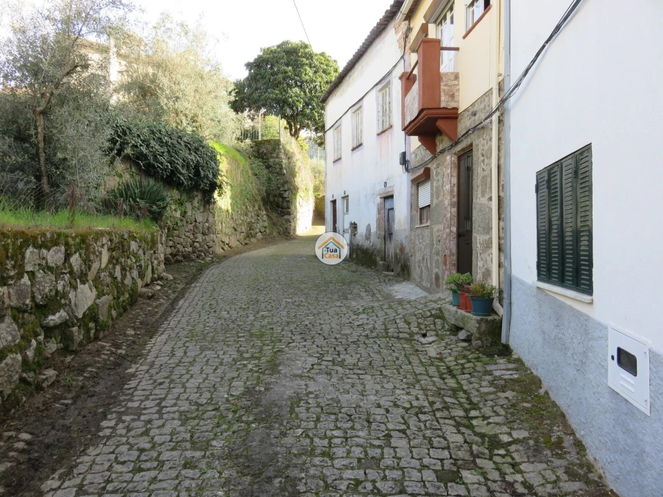 Moradia T1 para Venda em Três Povos Foto 31