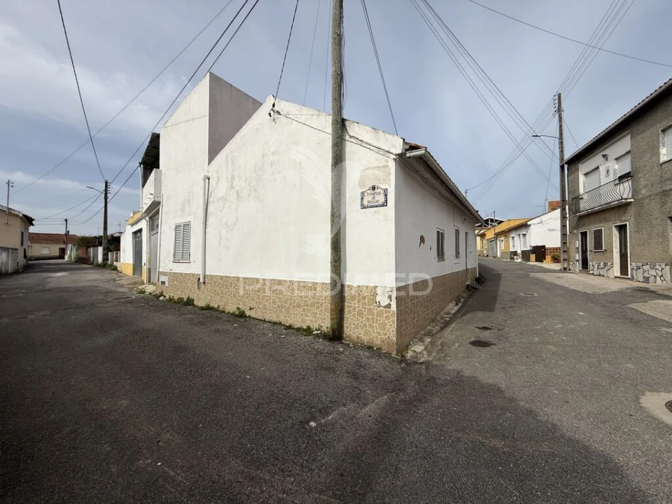 Moradia T2 para Venda em Pernes Foto 5