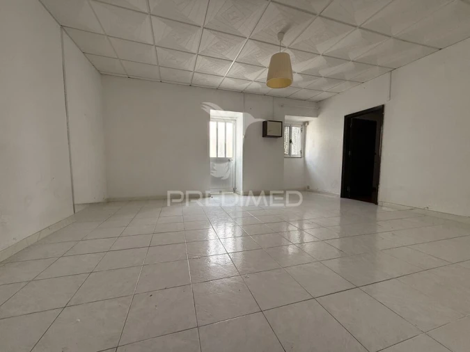 Moradia T2 para Venda em Pernes Foto 18