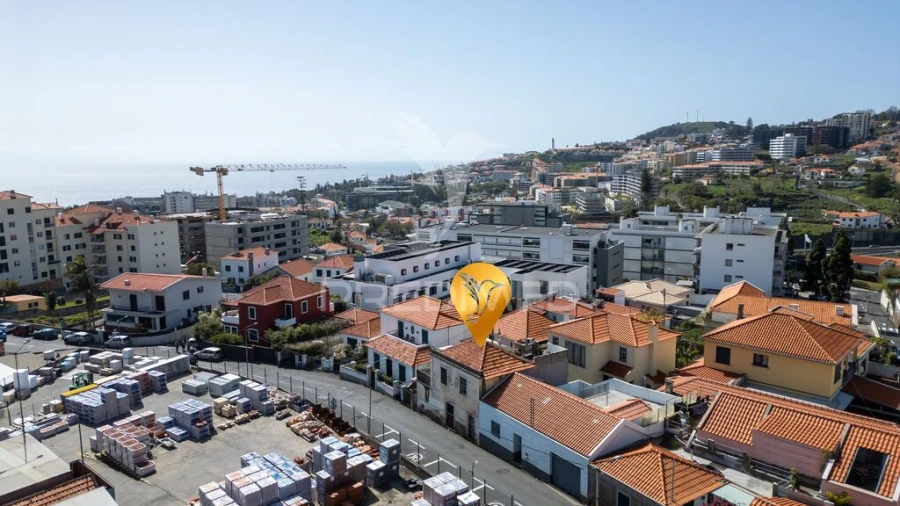 Moradia T4 para Venda em Funchal (Santa Luzia) Foto 10