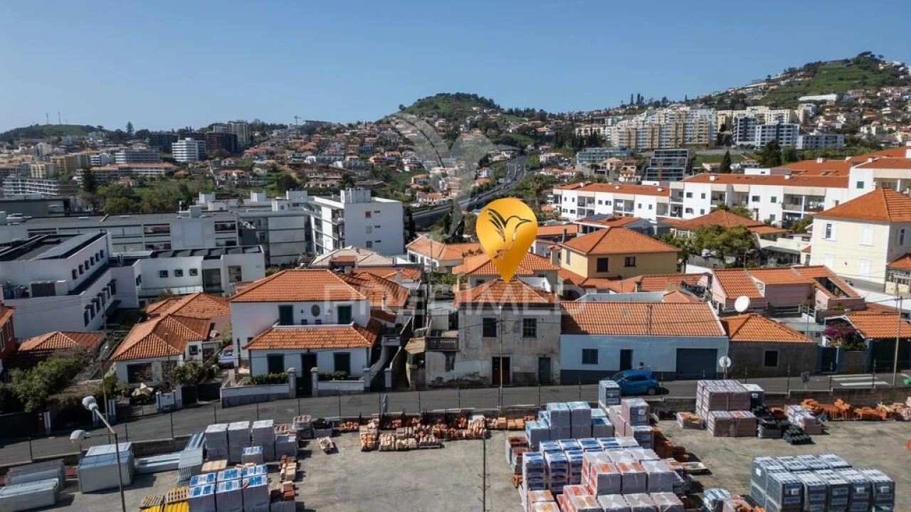 Moradia T4 para Venda em Funchal (Santa Luzia) Foto 9