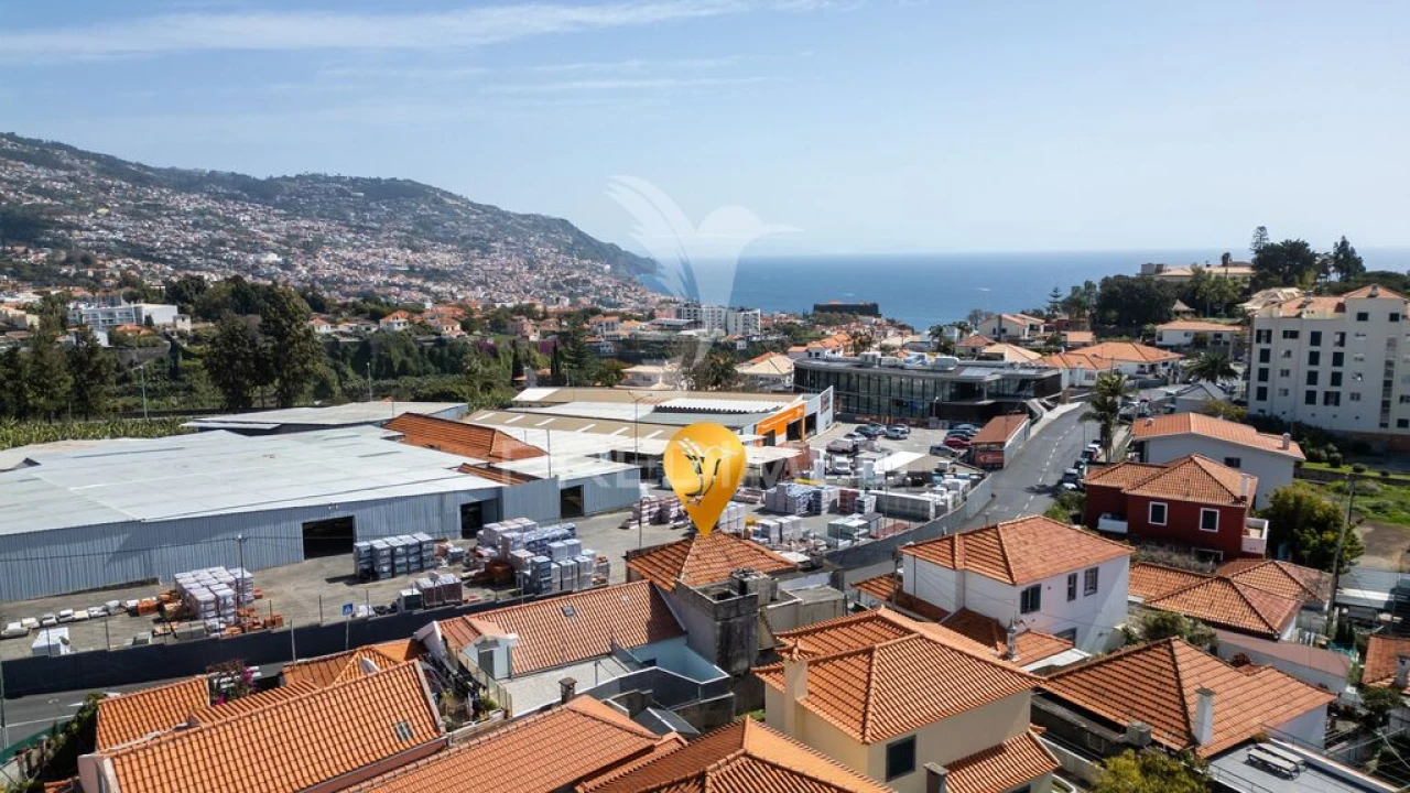 Moradia T4 para Venda em Funchal (Santa Luzia) Foto 12