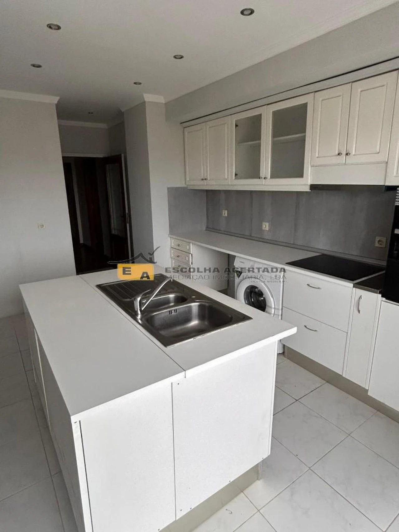 Apartamento T2 para Venda em Moreira Foto 1