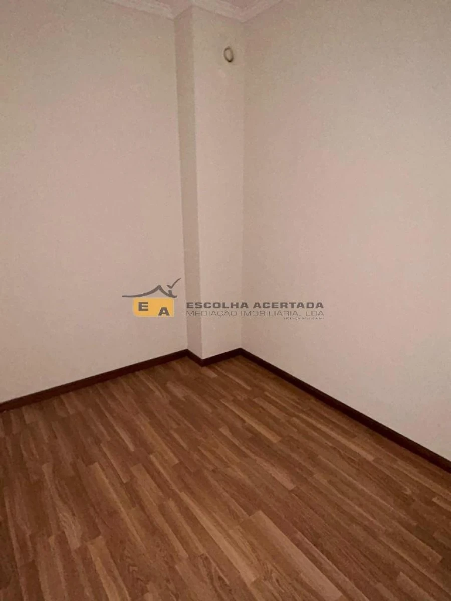 Apartamento T2 para Venda em Moreira Foto 23