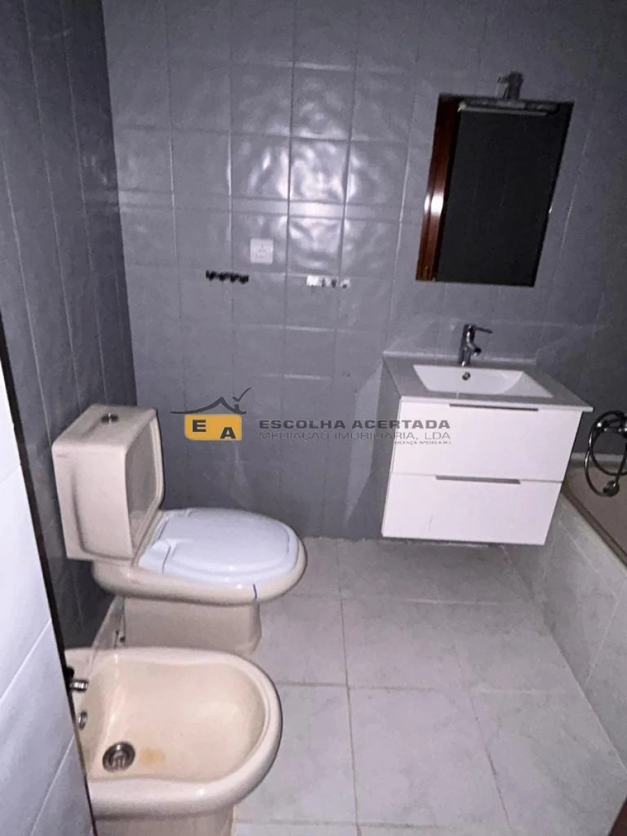Apartamento T2 para Venda em Moreira Foto 13