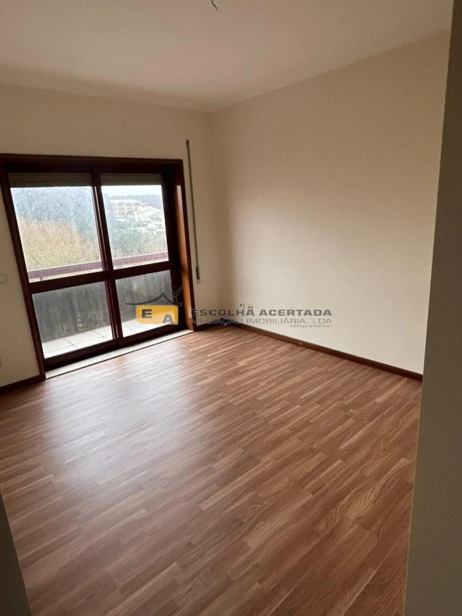 Apartamento T2 para Venda em Moreira Foto 6