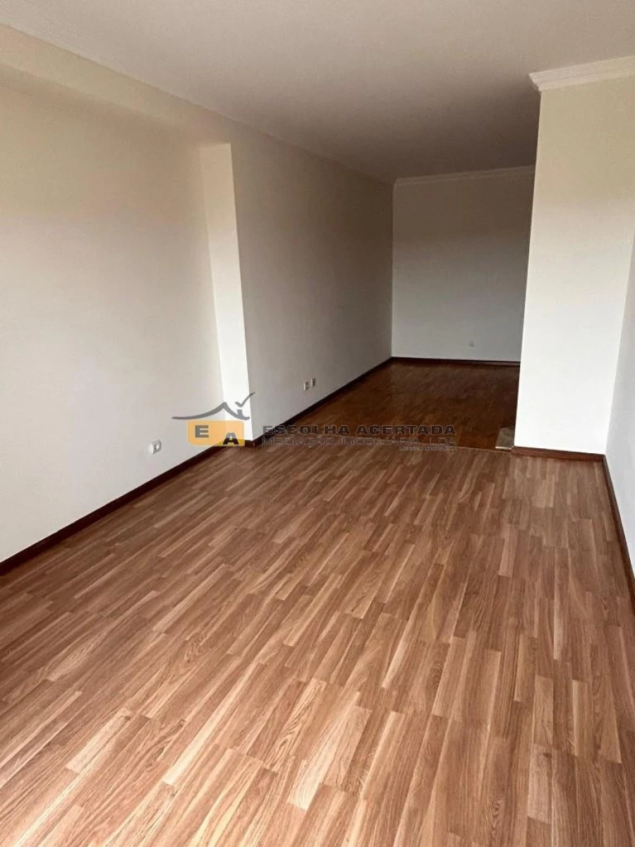 Apartamento T2 para Venda em Moreira Foto 26