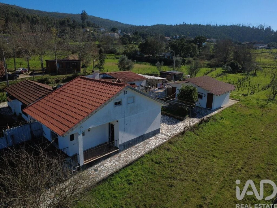 Moradia T2 para Venda em São Miguel de Poiares Foto 6