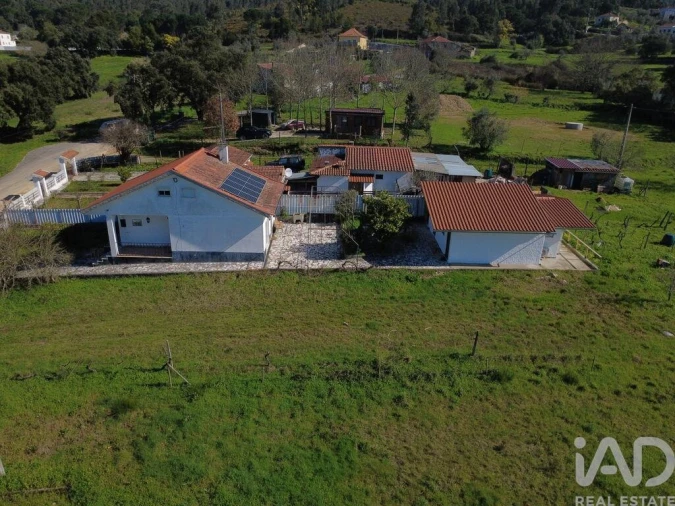 Moradia T2 para Venda em São Miguel de Poiares Foto 7