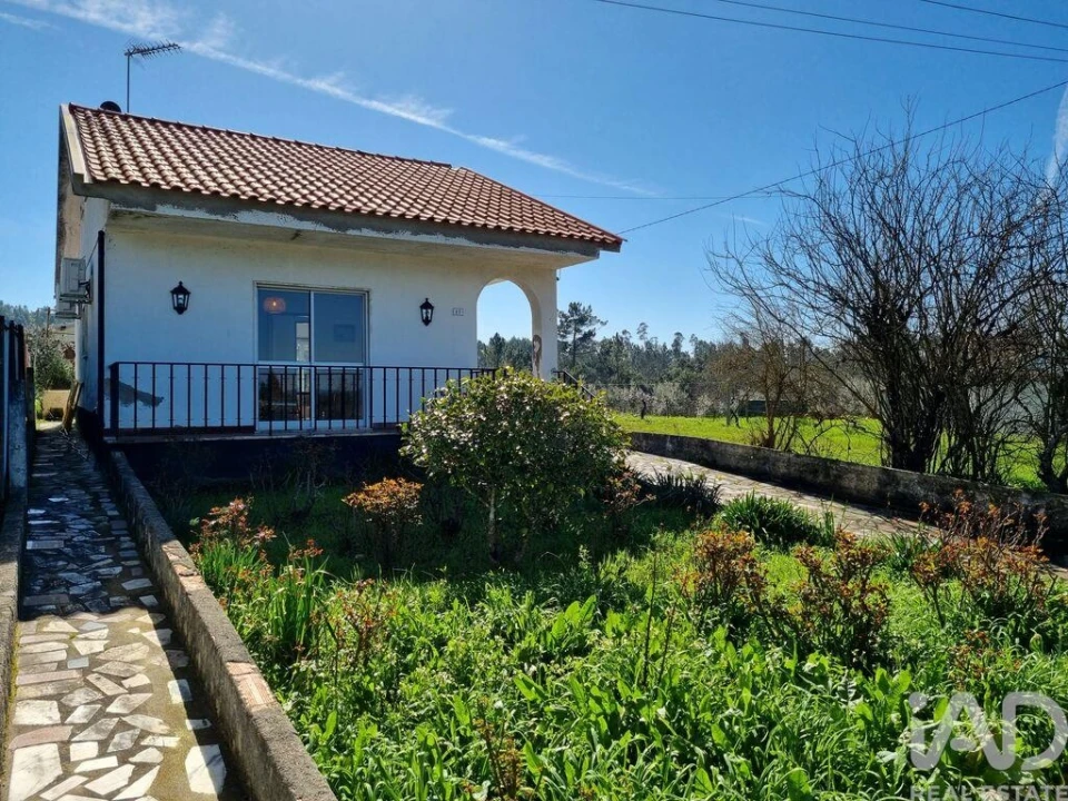 Moradia T2 para Venda em São Miguel de Poiares Foto 2