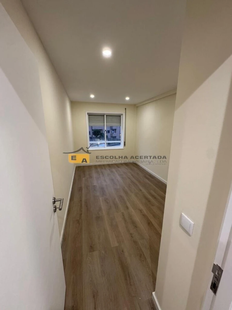 Apartamento T2 para Venda em Ermesinde Foto 4