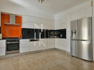 Apartamento T3 para Venda em Lagos (São Sebastião e Santa Maria)
