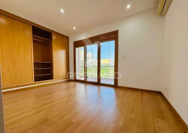 Apartamento T3 para Venda em Odivelas