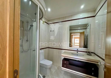 Apartamento T3 para Venda em Odivelas