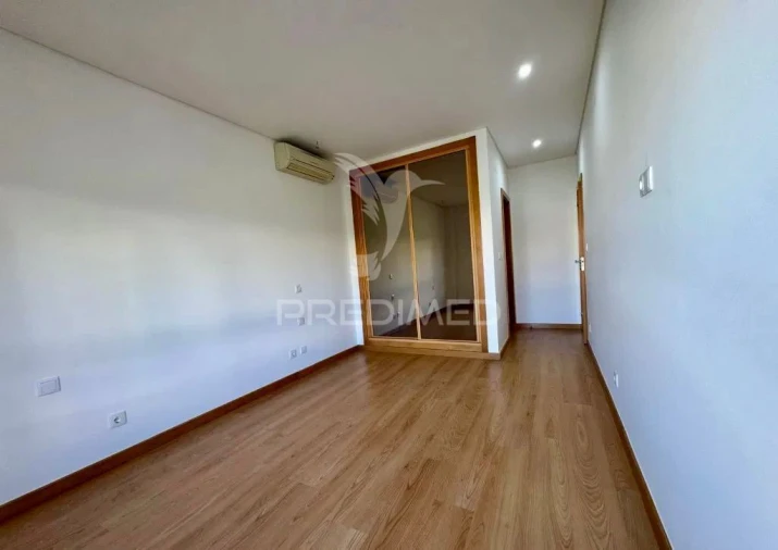 Apartamento T3 para Venda em Odivelas Foto 20
