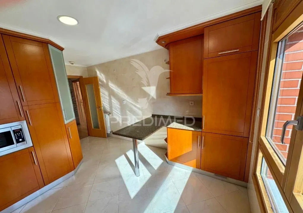 Apartamento T3 para Venda em Odivelas Foto 7