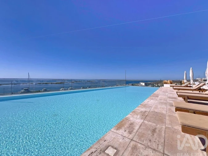 Apartamento T2 para Venda em Olhão Foto 37