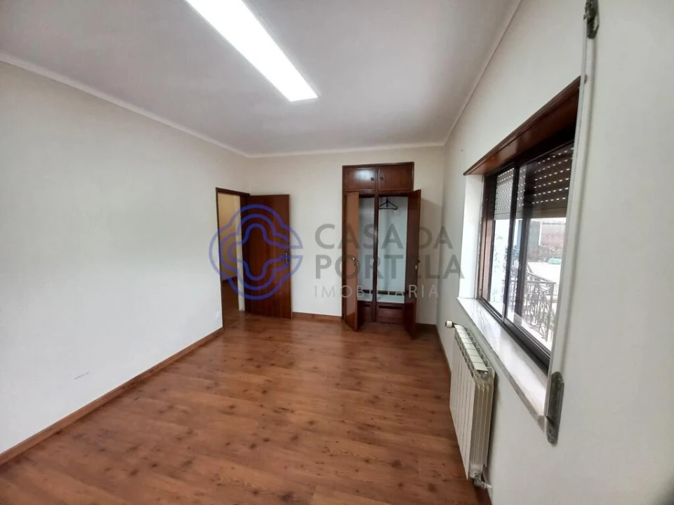 Moradia T4 para Venda em Serra e Junceira Foto 20