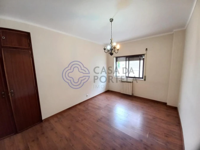 Moradia T4 para Venda em Serra e Junceira Foto 15