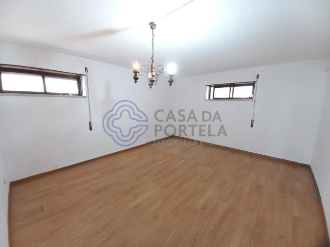 Moradia T4 para Venda em Serra e Junceira Foto 38