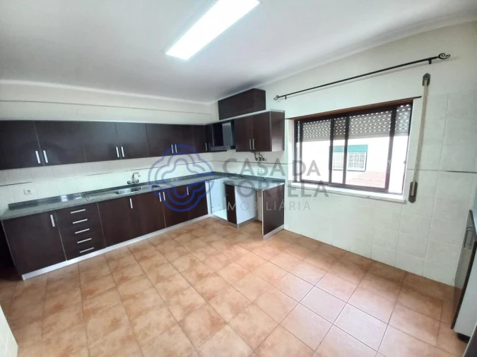 Moradia T4 para Venda em Serra e Junceira Foto 6