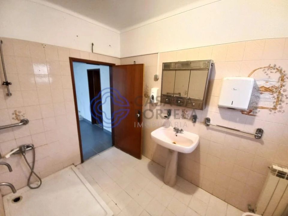 Moradia T4 para Venda em Serra e Junceira Foto 34