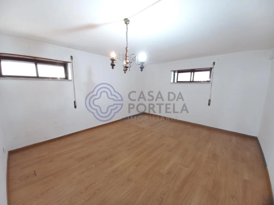 Moradia T4 para Venda em Serra e Junceira Foto 38