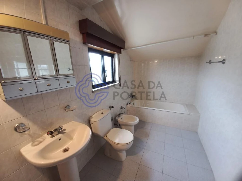 Moradia T4 para Venda em Serra e Junceira Foto 27