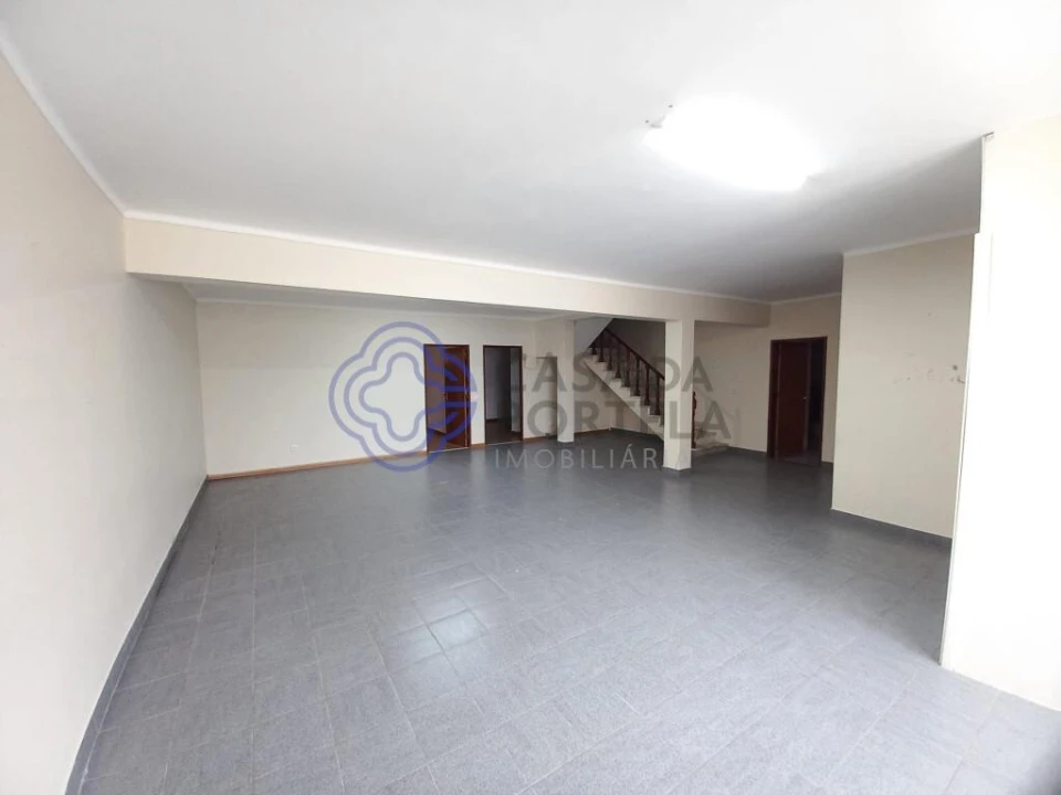 Moradia T4 para Venda em Serra e Junceira Foto 31