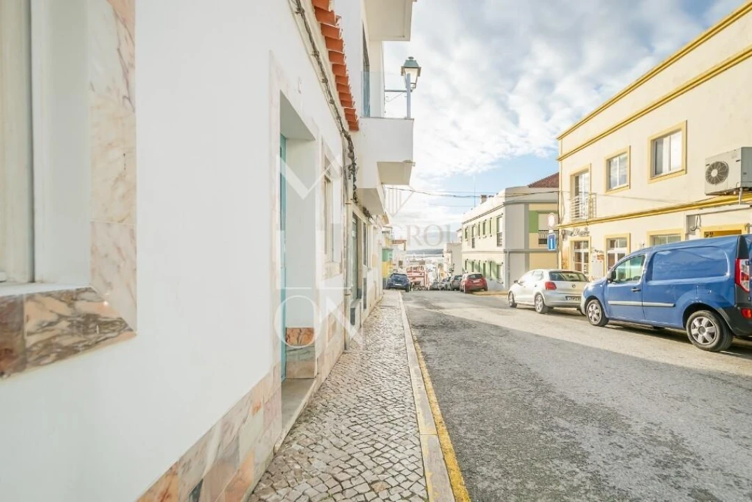 Prédio para Venda em Alvor Foto 24