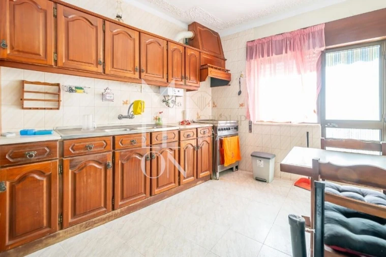 Prédio para Venda em Alvor Foto 9