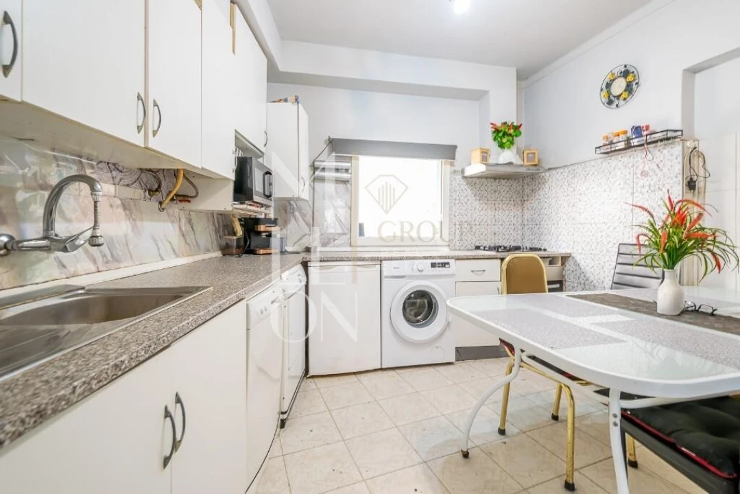 Prédio para Venda em Alvor Foto 4