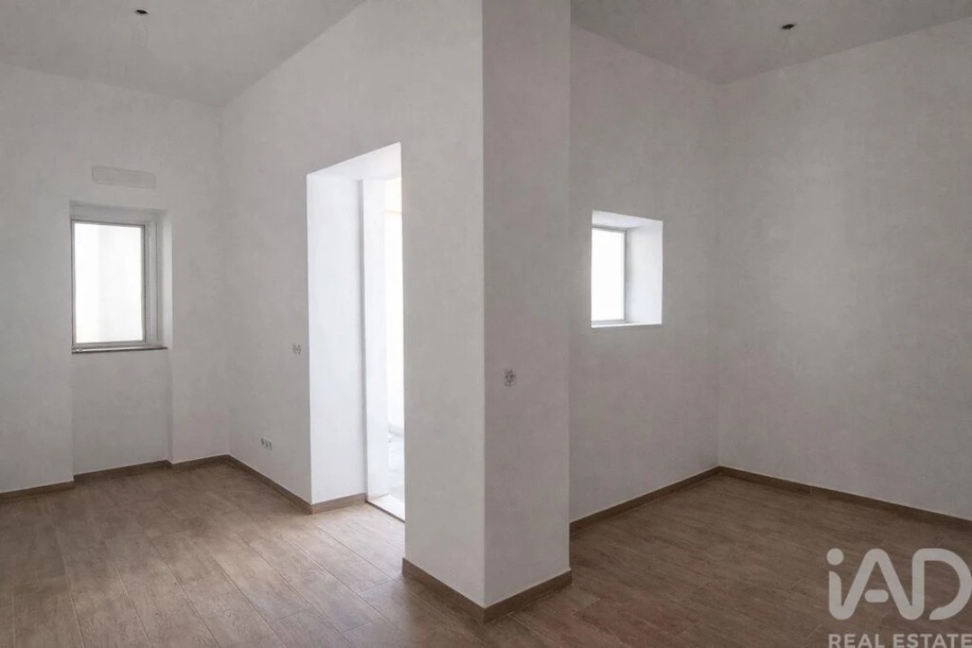 Moradia T1 para Venda em Santa Luzia Foto 1