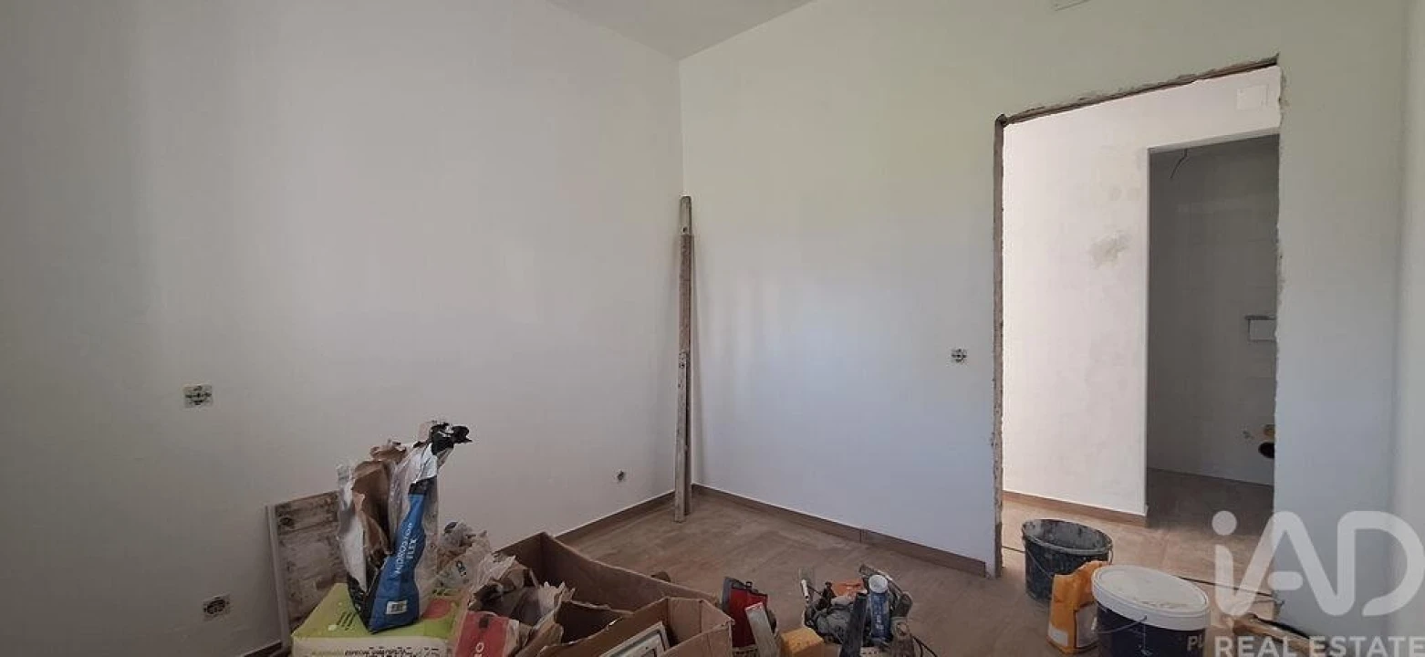 Moradia T1 para Venda em Santa Luzia Foto 12