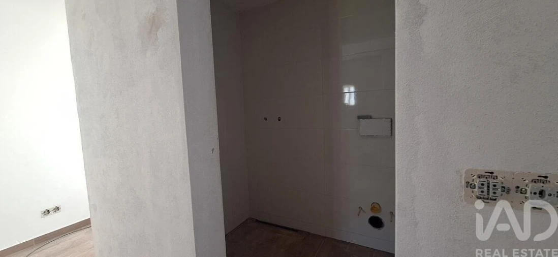 Moradia T1 para Venda em Santa Luzia Foto 8