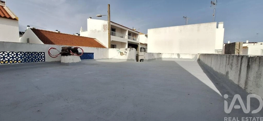 Moradia T1 para Venda em Santa Luzia Foto 6