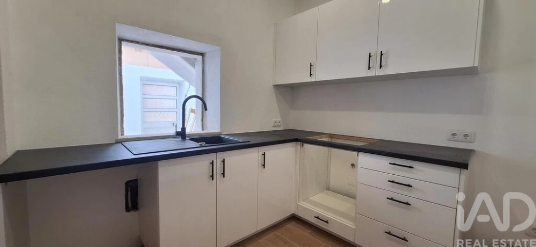 Moradia T1 para Venda em Santa Luzia