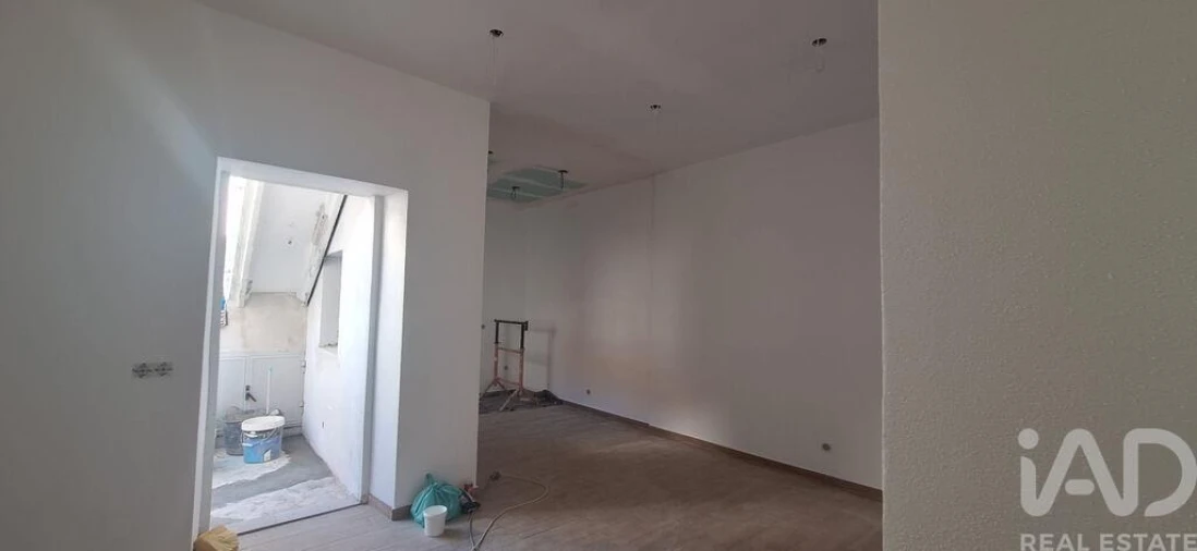 Moradia T1 para Venda em Santa Luzia Foto 6