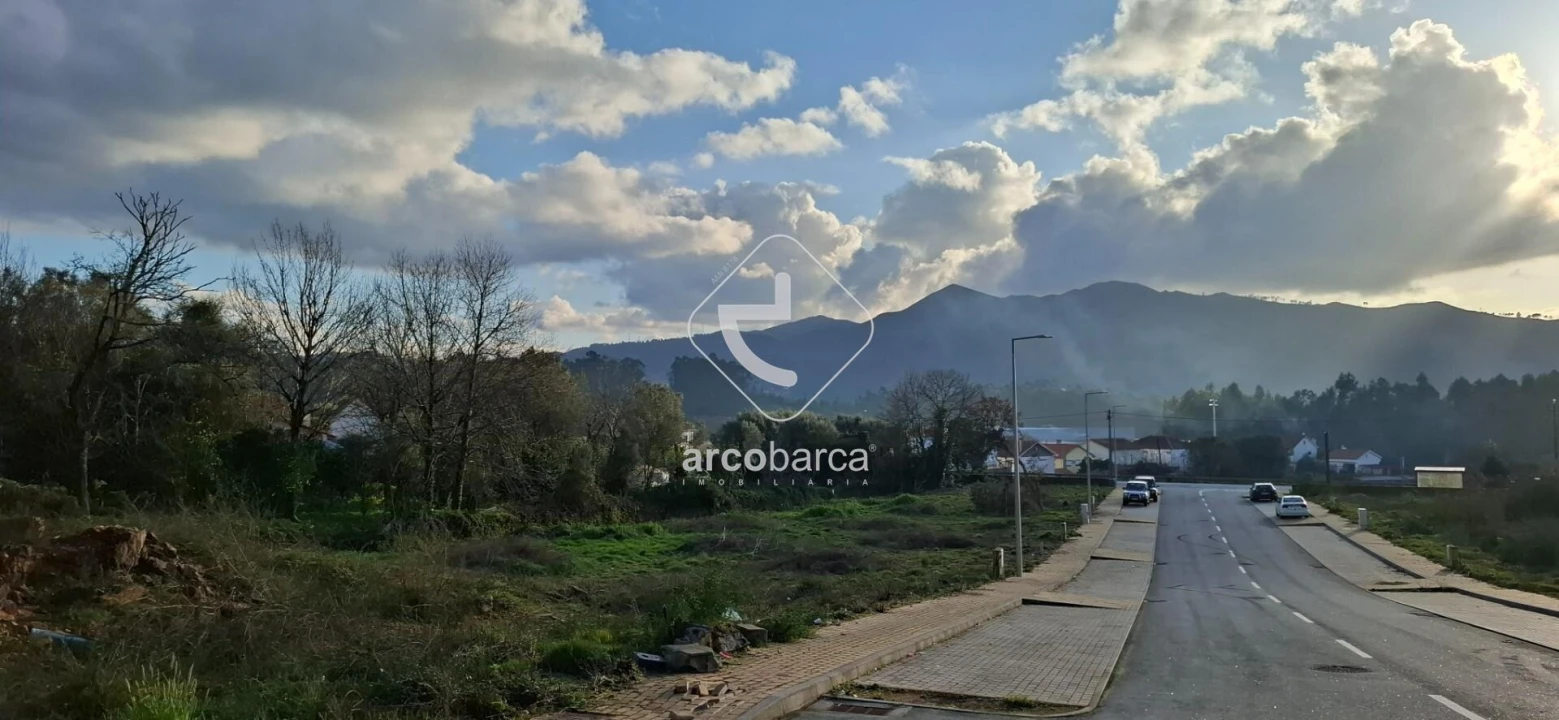 Terreno para Venda em Fornelos e Queijada Foto 14