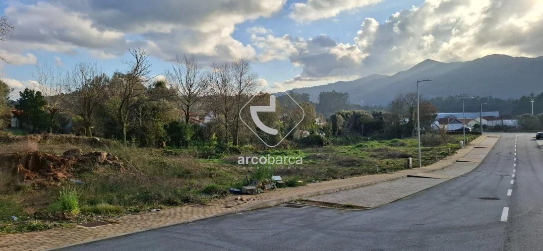 Terreno para Venda em Fornelos e Queijada Foto 12